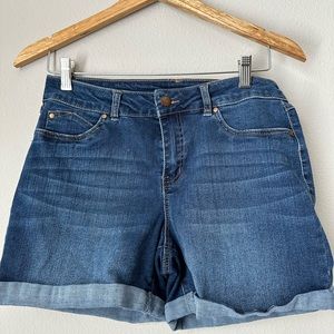 DJEANS - Denim Shorts - Women’s size 10